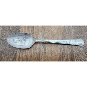 Vintage New York 1939 Worlds Fair Administration Building Souvenir Spoon
